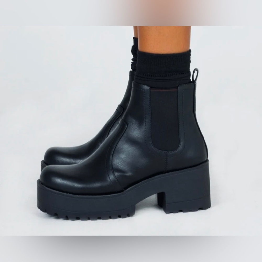 NEW Princess Polly Lipstik Eamon Chunky Boots in Black For Women's Size 6